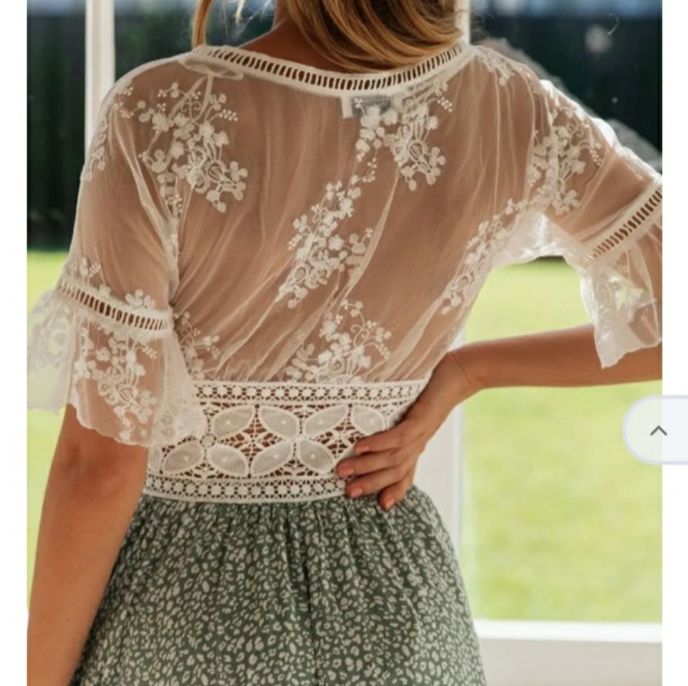 Gorgeous Lace Crop Top - Picture 6 of 7
